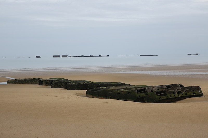 Le nouveau musée du Débarquement à Arromanches (Calvados) : vestiges du port artificiel