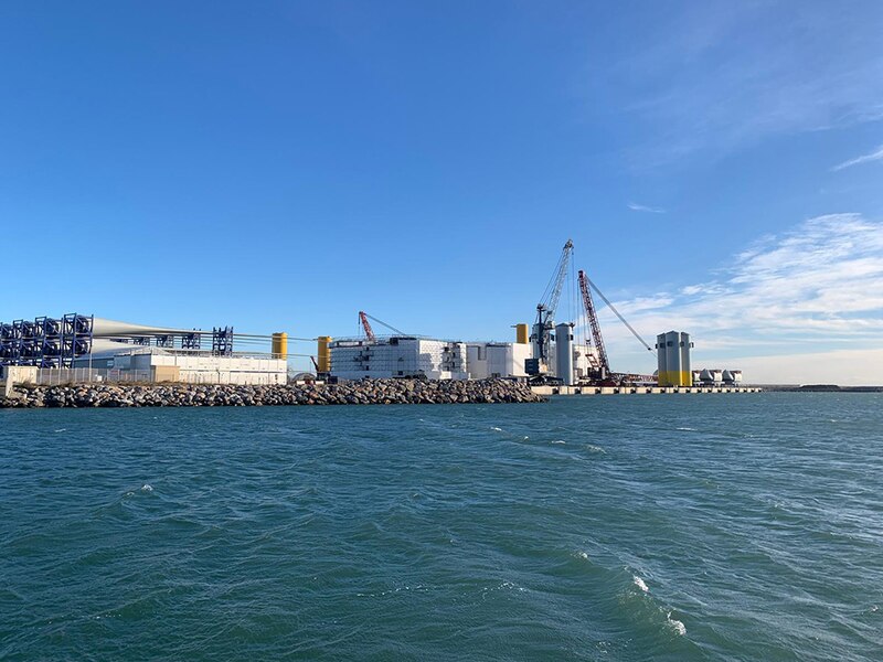Port-la-Nouvelle - un terre-plein de 7 ha accueille les projets de fermes pilotes éoliennes flottantes EolMed et EFGL
