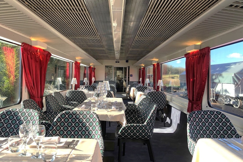 Le wagon-restaurant | © Seudre Océan Express