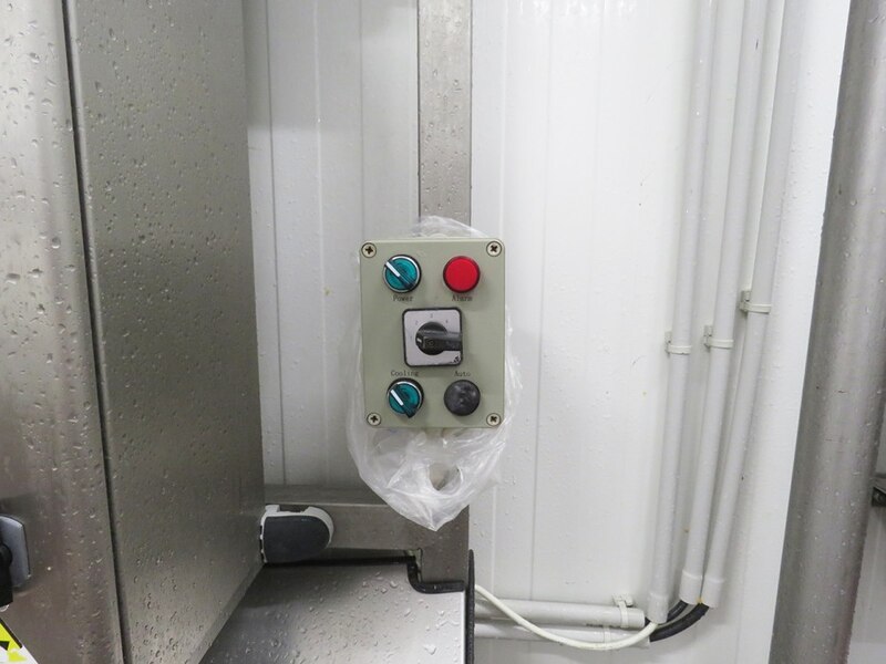 Commande à distance Adiabox WFP 16 000 avec possibilité de ventilation seule (free cooling) et mode de rafraîchissement 5 vitesses