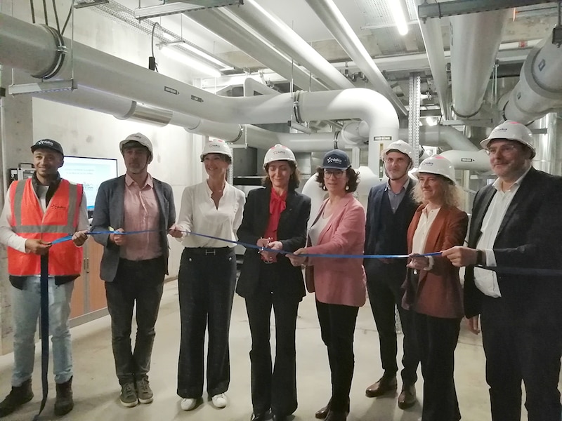 Inauguration, le 8 novembre 2024, de la première des deux centrales de production d’énergie raccordées au réseau de thalassothermie Massileo dans l’écoquartier Les Fabriques à Marseille (Bouches-du-Rhône)