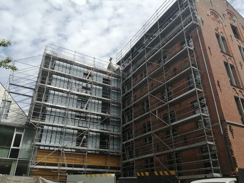 Chantier de réhabilitation d'une résidence étudiante de style néogothique à Lille (Nord)