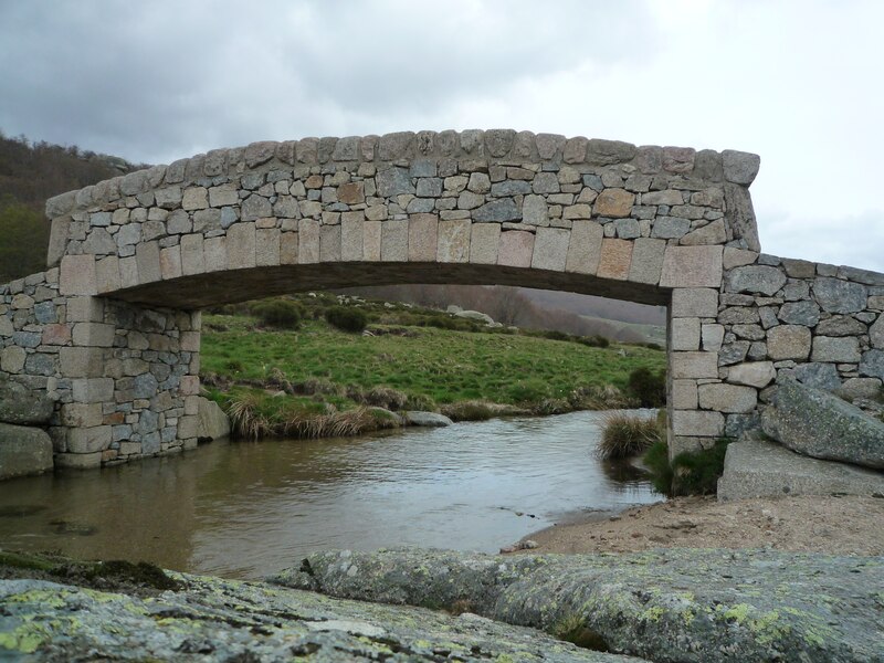 mur en pierre