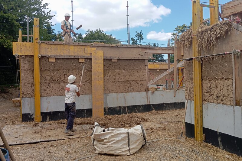 Ecole Mordelles bauge