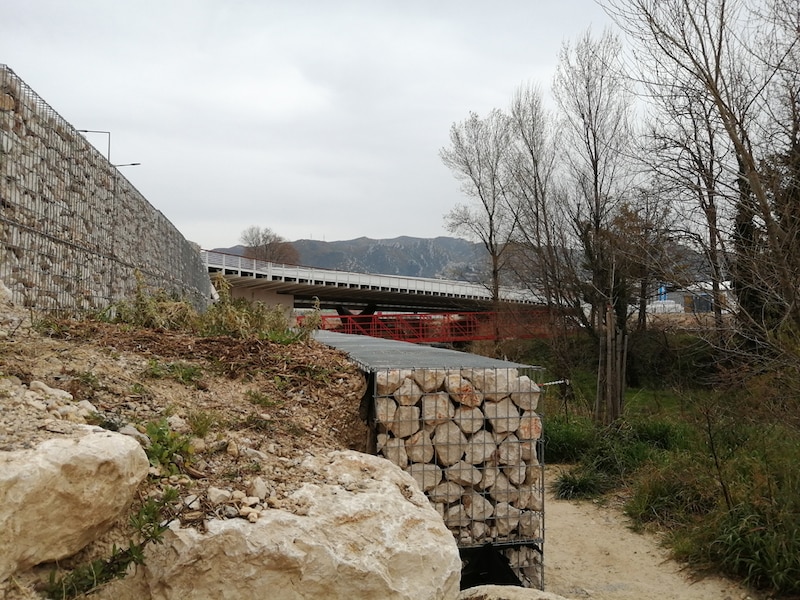 Pont doublé sur l'Huveaune à Marseille