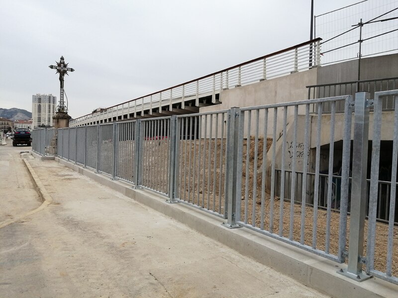 Pont doublé sur l'Huveaune à Marseille