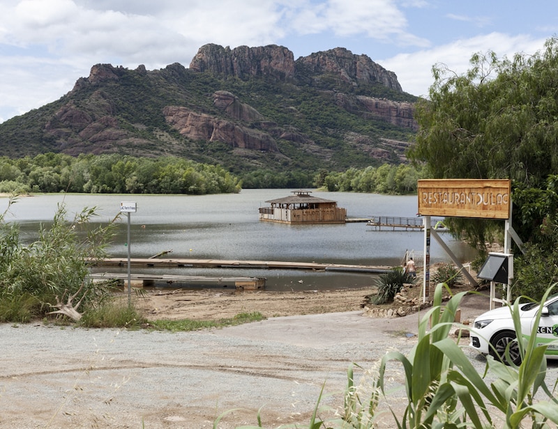 Les Bouches de l’Argens, Lac de l’Aréna et le rocher, Roquebrune-sur-Argens