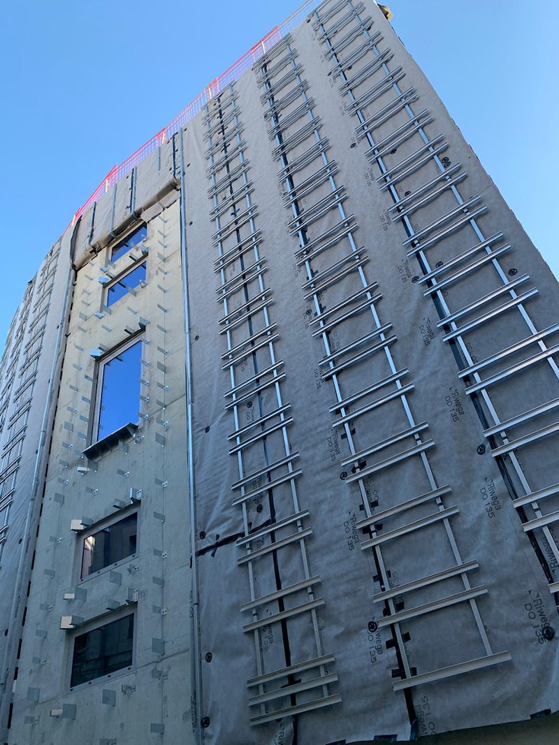 Chantier du palais des congrès de Nîmes (Gard) - En façade