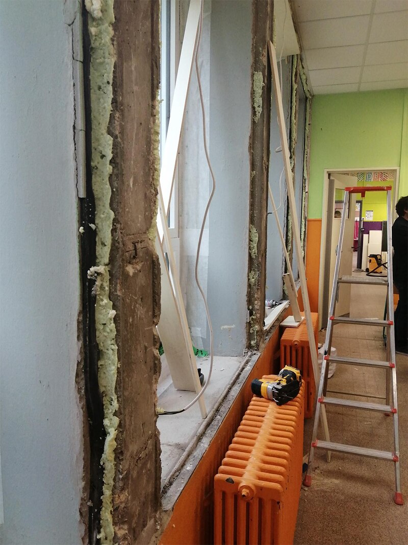 Réhabilitation EnergieSprong sur une école lilloise - Menuiseries retirées