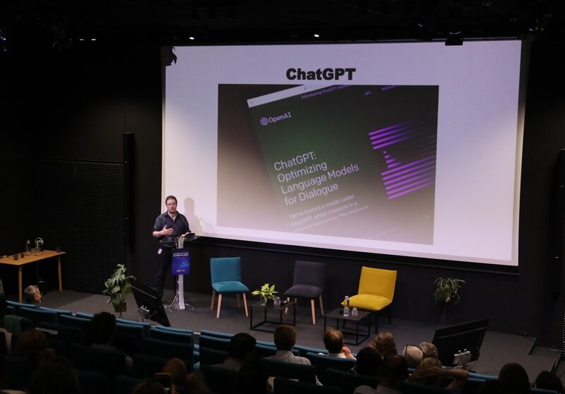 Julien Bergounhoux, L'Usine digitale