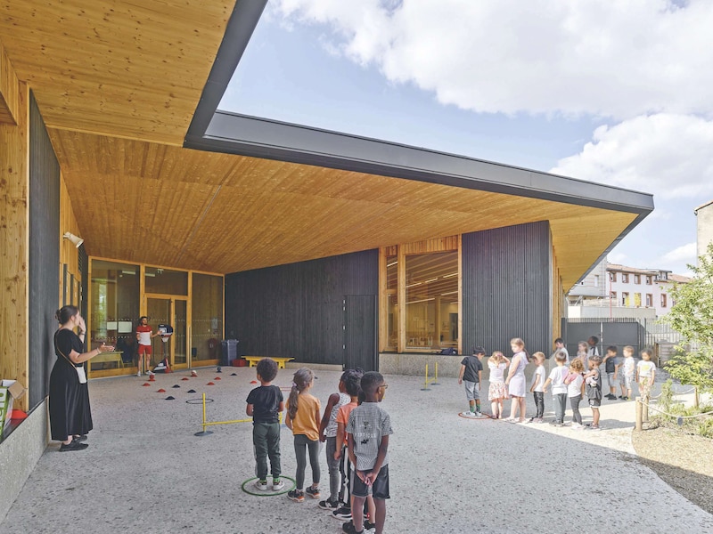 Equipement scolaire : un îlot de verdure pour la maternelle