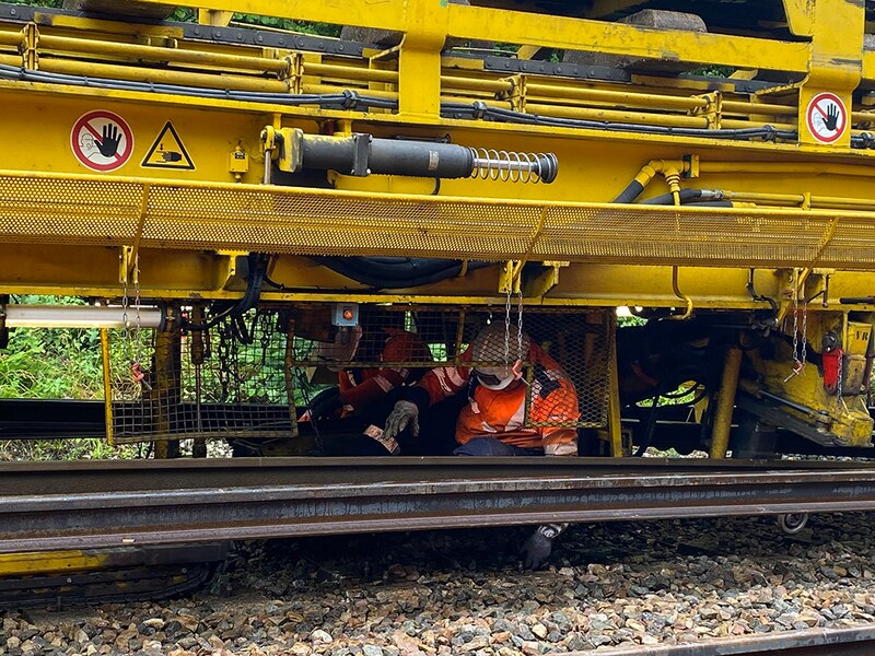 Travaux ferroviaires sur la ligne Amiens-Rouen_retrait_attaches