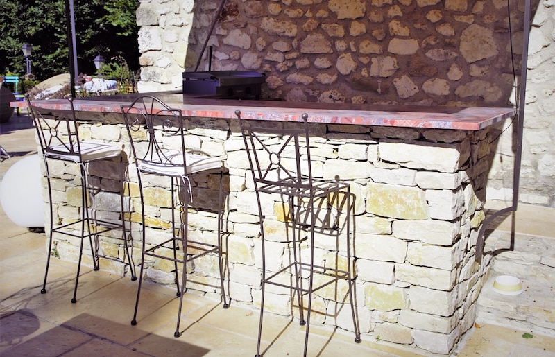 02-1 Bar