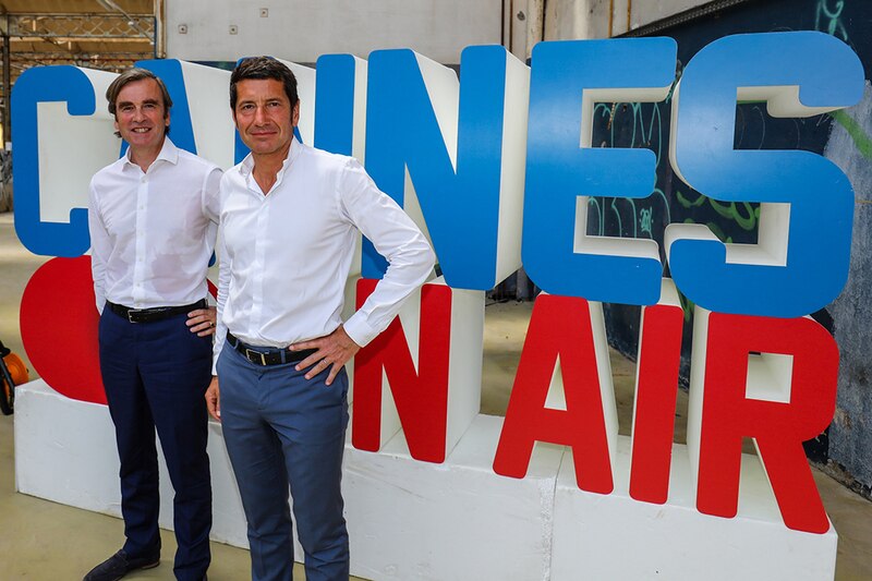 Jacques de la Guillonnière (à gauche), président de Novelty-Magnum-Dushow, et David Lisnard, maire de Cannes, le 20 juin 2022